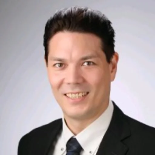 Dennis Kengo Oka